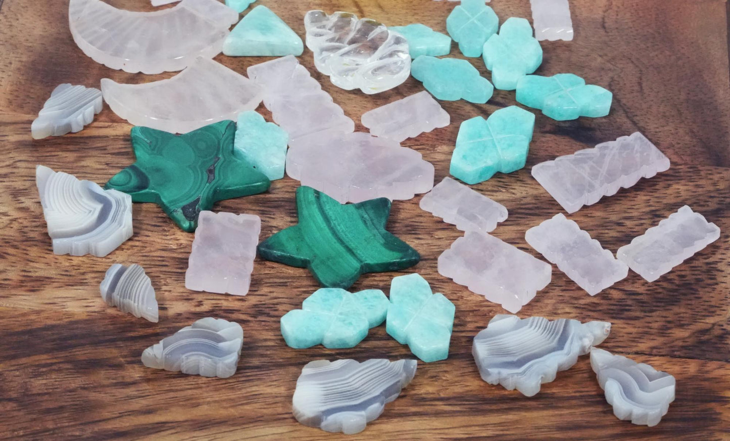 Mixed Gemstones (Malachite, Rose Quartz, Agate, Labradorite, Amethyst, Howlite)